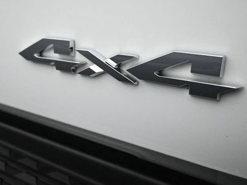 Used 2025 RAM 2500 Laramie AWD/4WD image 14