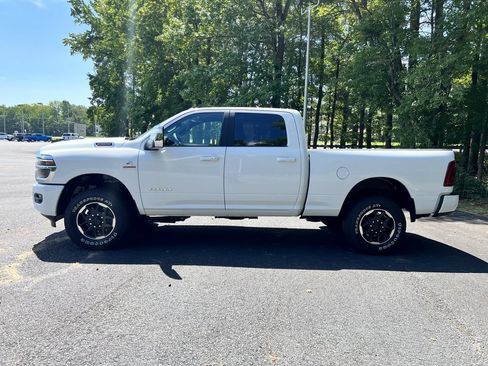Used 2026 RAM 2500 Laramie AWD/4WD image 6