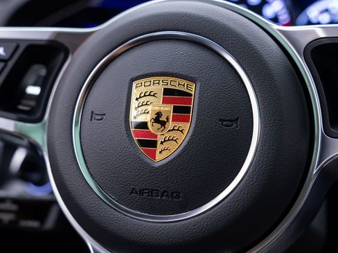 Certified 2021 Porsche Cayenne image 23