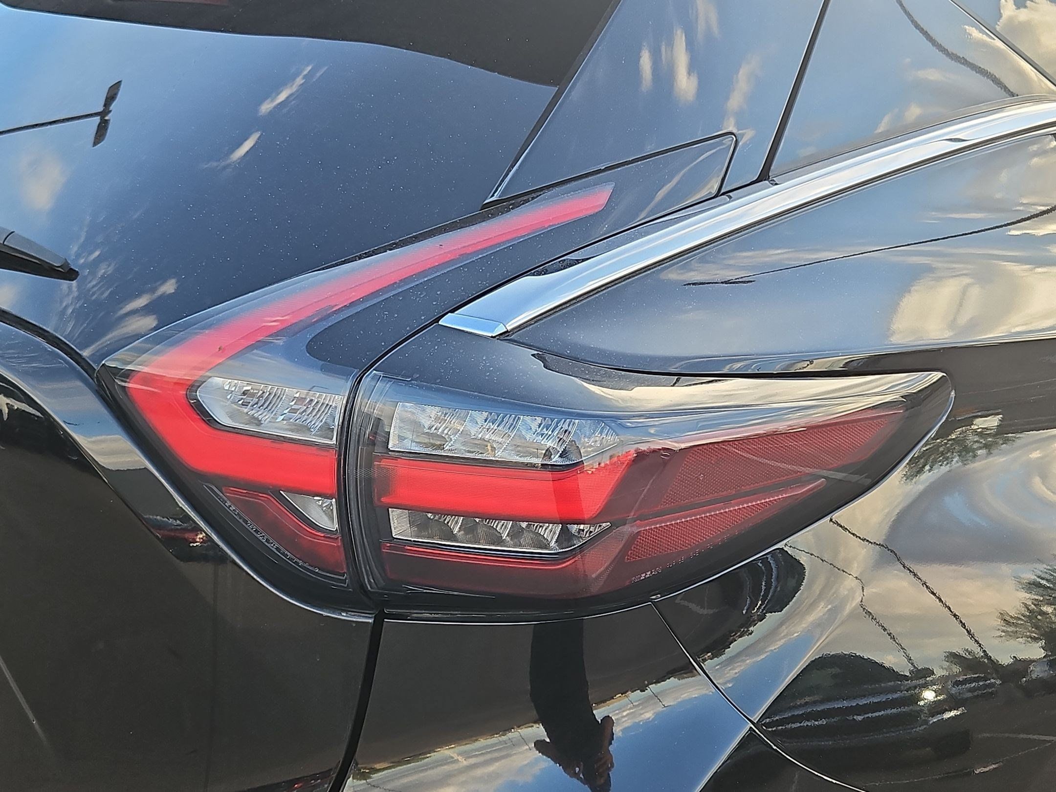 Used 2023 Nissan Murano S FWD image 11