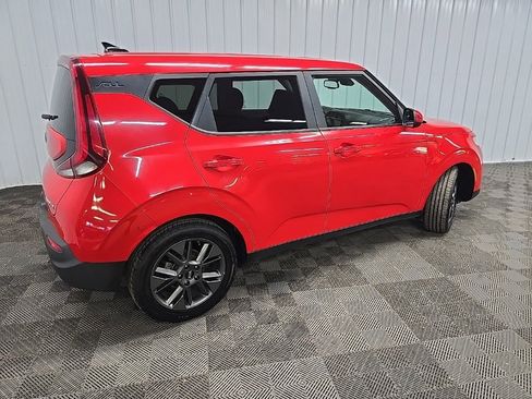 Used 2020 Kia Soul EX image 3