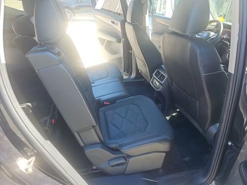 Used 2025 Volkswagen Atlas SE image 10