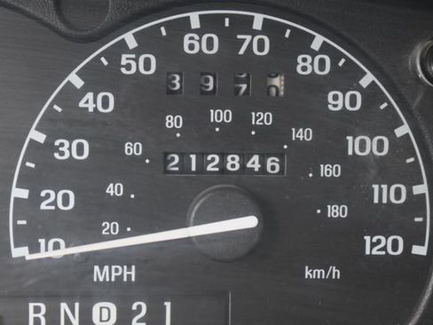 Used 2000 Ford Explorer XLT AWD/4WD image 29