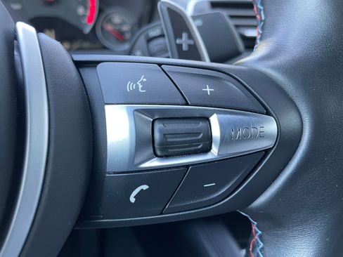 Used 2018 BMW M4 Convertible RWD image 18