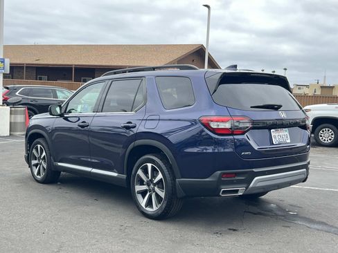 Certified 2024 Honda Pilot Elite image 3