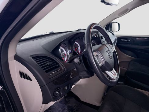 Used 2016 Dodge Grand Caravan SE w/ Quick Order Package 29E SE image 21