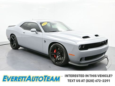 Used 2022 Dodge Challenger SRT Hellcat Redeye image 1