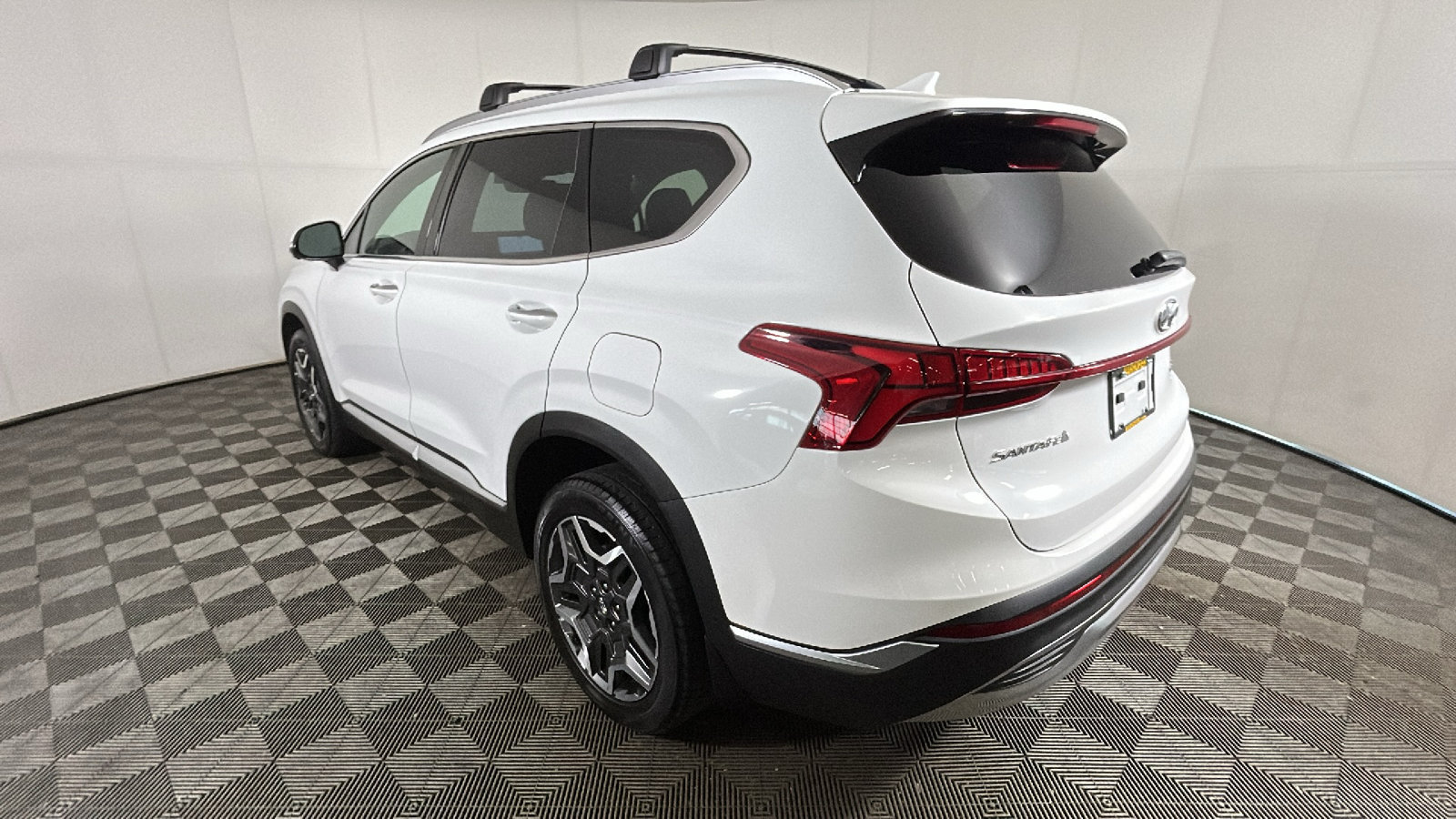 Used 2023 Hyundai Santa Fe Limited AWD/4WD image 5