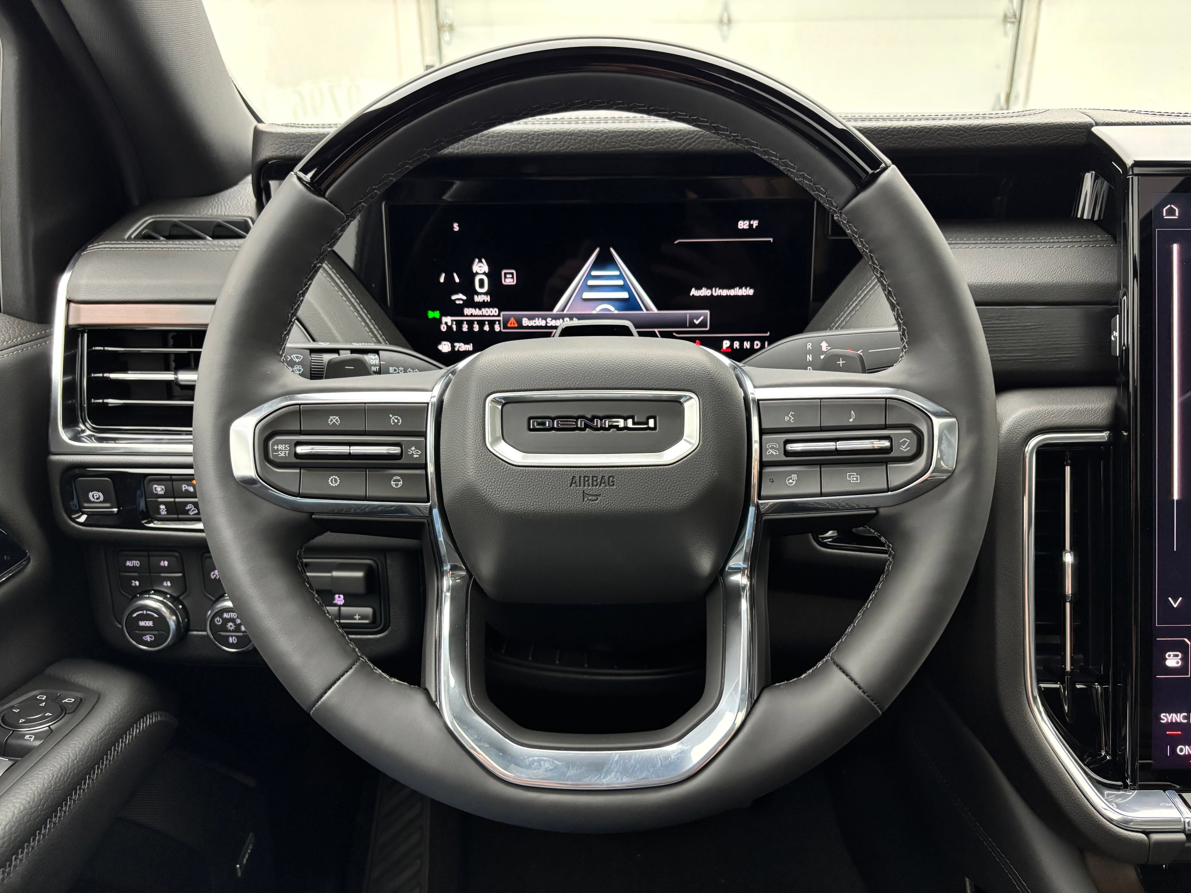 New 2026 GMC Yukon Denali w/ Denali Reserve Package AWD/4WD image 23