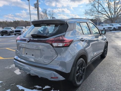 Used 2022 Nissan Kicks SR w/ Premium Package image 7