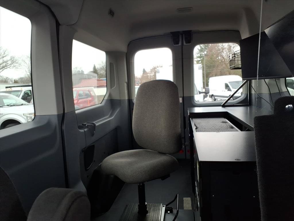 Used 2019 Ford Transit 150 XLT RWD image 32