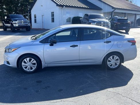 Used 2021 Nissan Versa S image 4