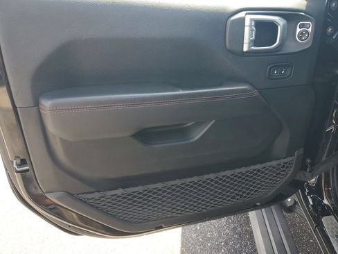 Used 2021 Jeep Wrangler Unlimited Rubicon w/ Uconnect 4C Nav & Sound Group AWD/4WD image 8