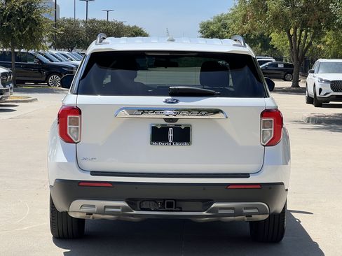 Used 2022 Ford Explorer XLT w/ Equipment Group 202A RWD image 8
