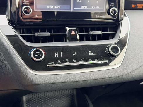 Certified 2022 Toyota Corolla LE image 5