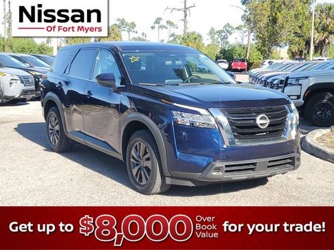 Used 2022 Nissan Pathfinder S image 1