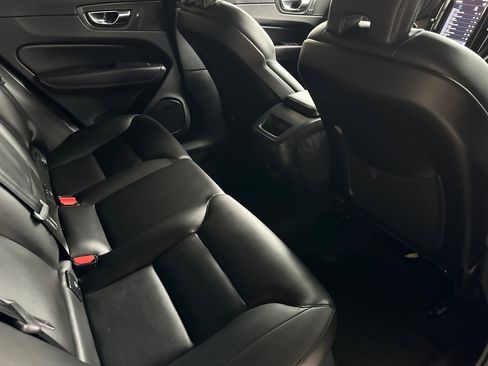 Used 2024 Volvo XC60 B5 Core image 19