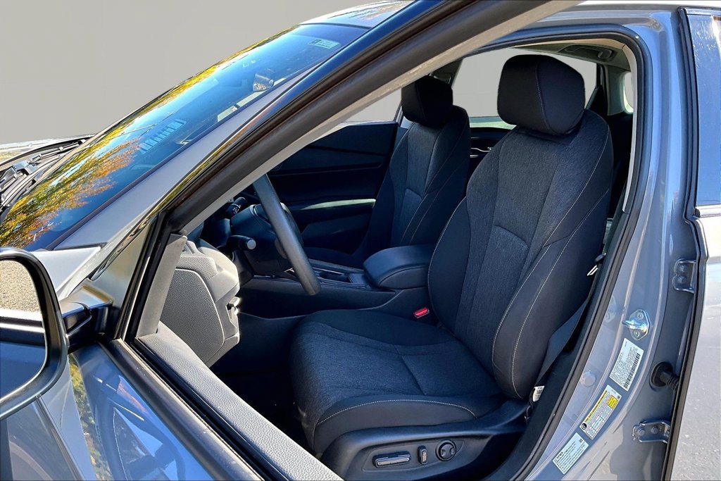 Used 2025 Honda Accord SE image 17