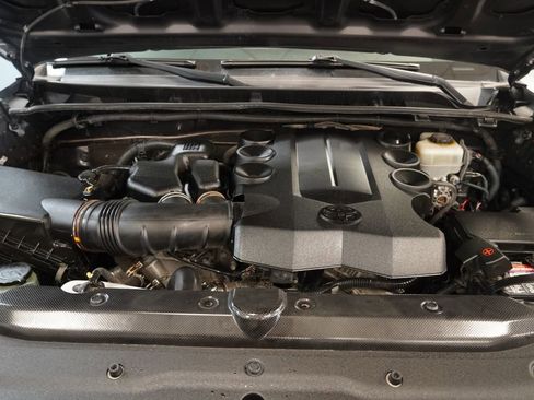 Used 2013 Toyota 4Runner SR5 w/ Premium Pkg image 19