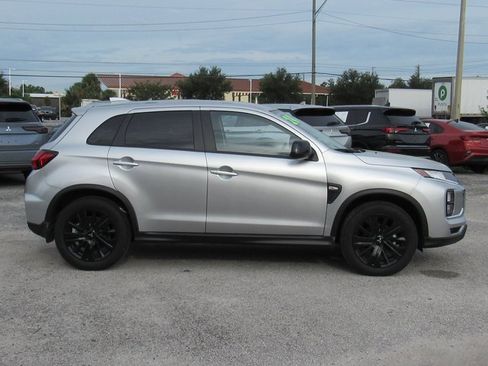 Used 2024 Mitsubishi Outlander Sport LE image 3