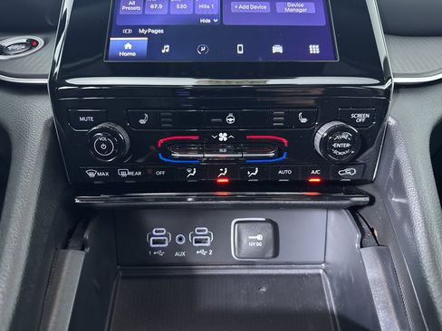 New 2025 Jeep Grand Cherokee L Altitude image 21