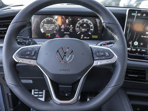 New 2026 Volkswagen Tiguan SE R-Line image 25