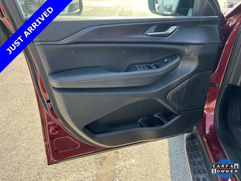 Certified 2024 Jeep Grand Cherokee Altitude AWD/4WD image 25