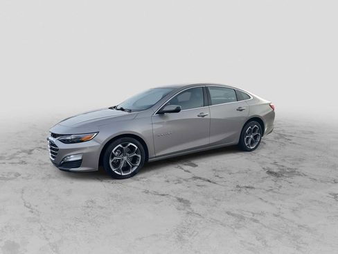 Used 2024 Chevrolet Malibu LT image 4