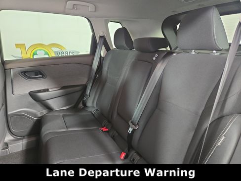 Used 2023 Nissan Rogue S image 12