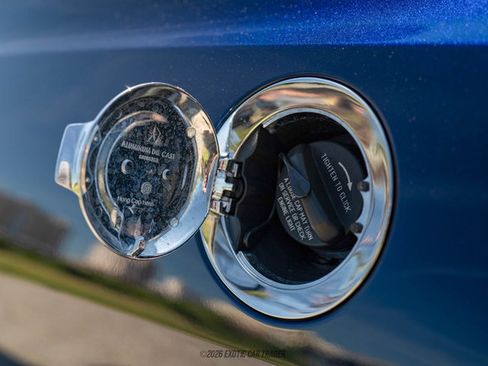 Used 2013 Dodge Challenger SRT8 w/ Harman Kardon Audio Group RWD image 90