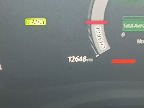 Used 2025 Toyota Camry LE image 2