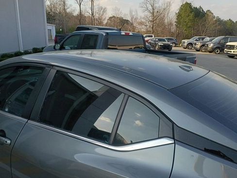 Used 2022 Nissan Sentra SV w/ Lighting Package image 7