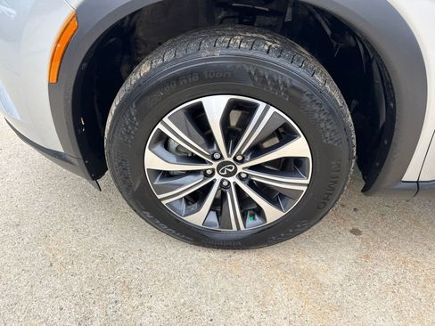 Used 2023 INFINITI QX60 Pure image 11