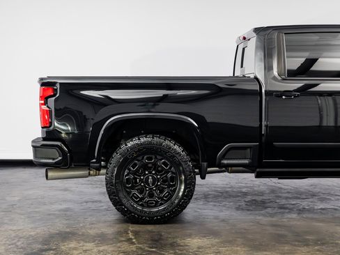 Used 2024 Chevrolet Silverado 2500 High Country w/ Midnight Edition AWD/4WD image 27