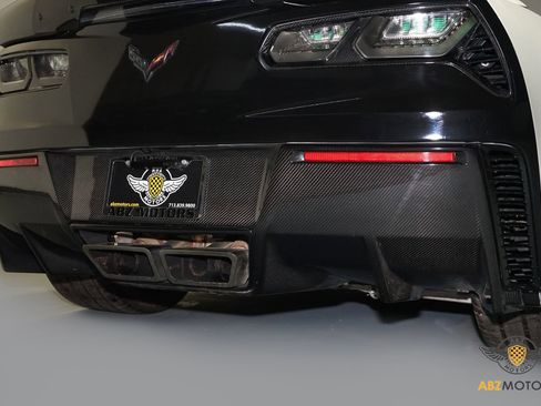 Used 2015 Chevrolet Corvette Z06 w/ 3LZ Preferred Equipment Group image 8