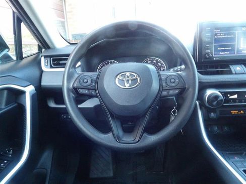 Used 2021 Toyota RAV4 LE w/ Carpet Mat Package (TMS) image 20