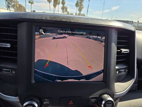 Used 2019 RAM 1500 Big Horn image 10