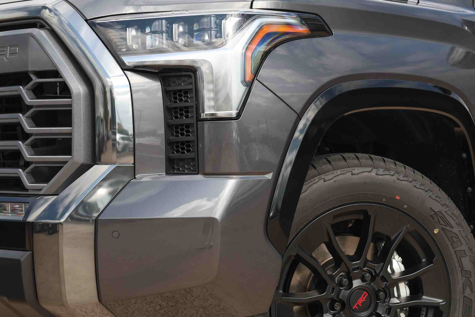 New 2026 Toyota Tundra Limited AWD/4WD image 12
