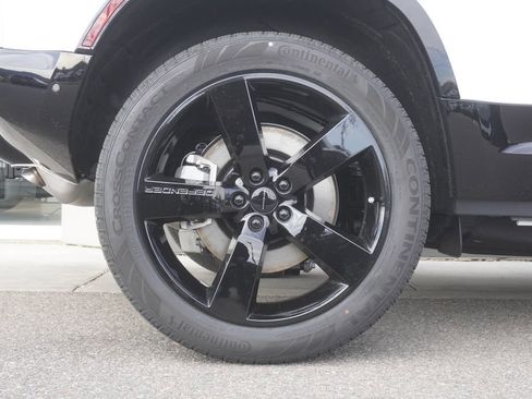 New 2026 Land Rover Defender 110 X-Dynamic SE image 34