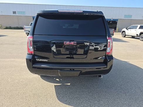 Used 2018 GMC Yukon SLT w/ Premium Edition AWD/4WD image 4