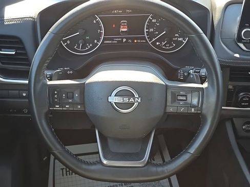 Used 2025 Nissan Rogue SV image 21