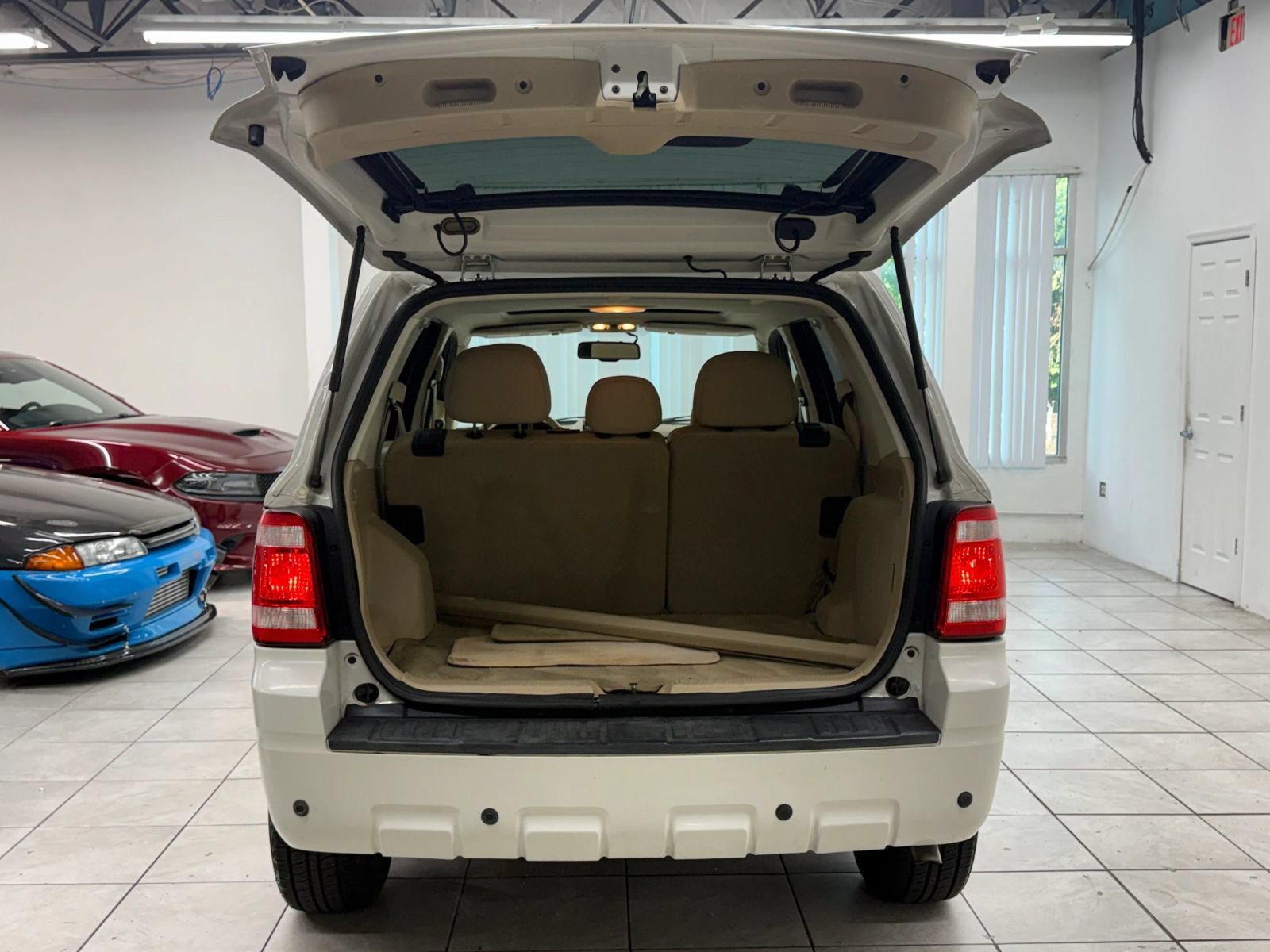 Used 2010 Ford Escape Limited FWD image 20