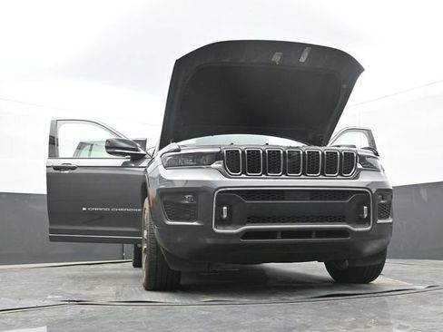 Used 2021 Jeep Grand Cherokee L Overland w/ Luxury Tech Group IV AWD/4WD image 67