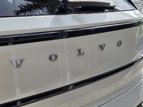 New 2026 Volvo EX30 Plus w/ Protection Package image 9