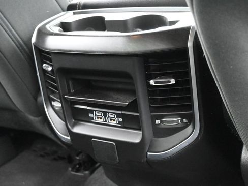 Used 2024 RAM 1500 Big Horn RWD image 38