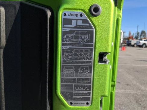 Certified 2025 Jeep Wrangler Sport S image 32