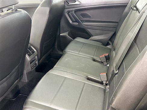 Used 2021 Volkswagen Tiguan SE R-Line w/ 3rd Row Seat Package image 5