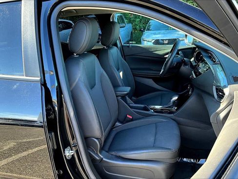 Used 2023 Buick Encore GX Preferred w/ Cold Weather Comfort Package image 8