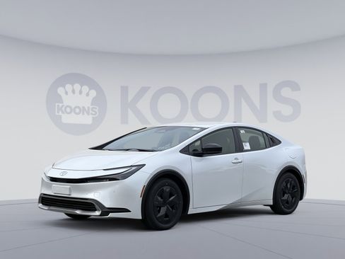 New 2026 Toyota Prius Plug-In Hybrid FWD image 1
