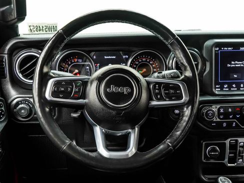 Used 2021 Jeep Wrangler Unlimited Sahara AWD/4WD image 22